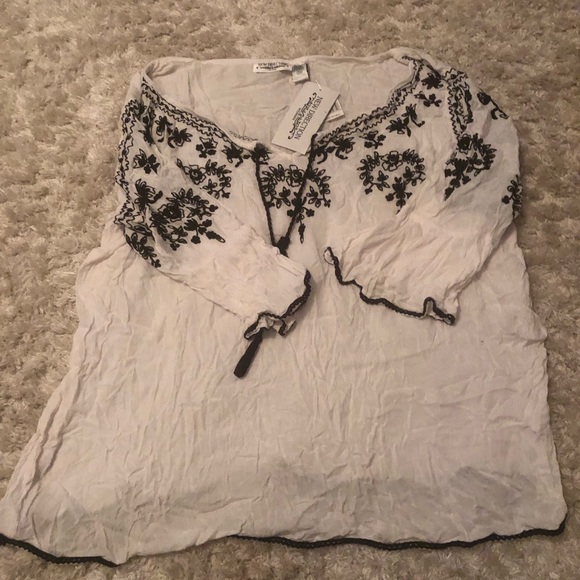 White Tunic - Picture 1 of 8